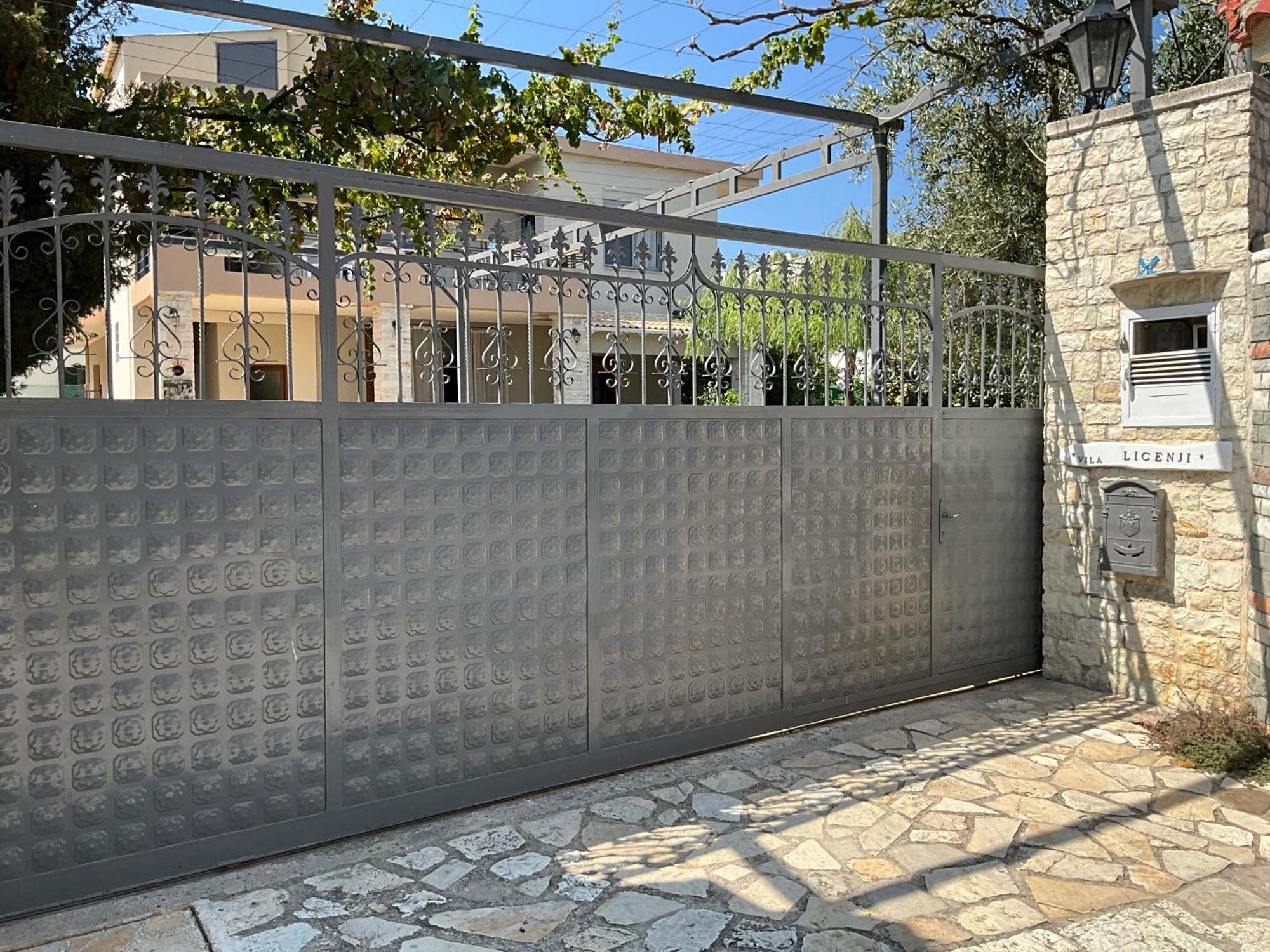 Vila Licenji Vlore Bagian luar foto